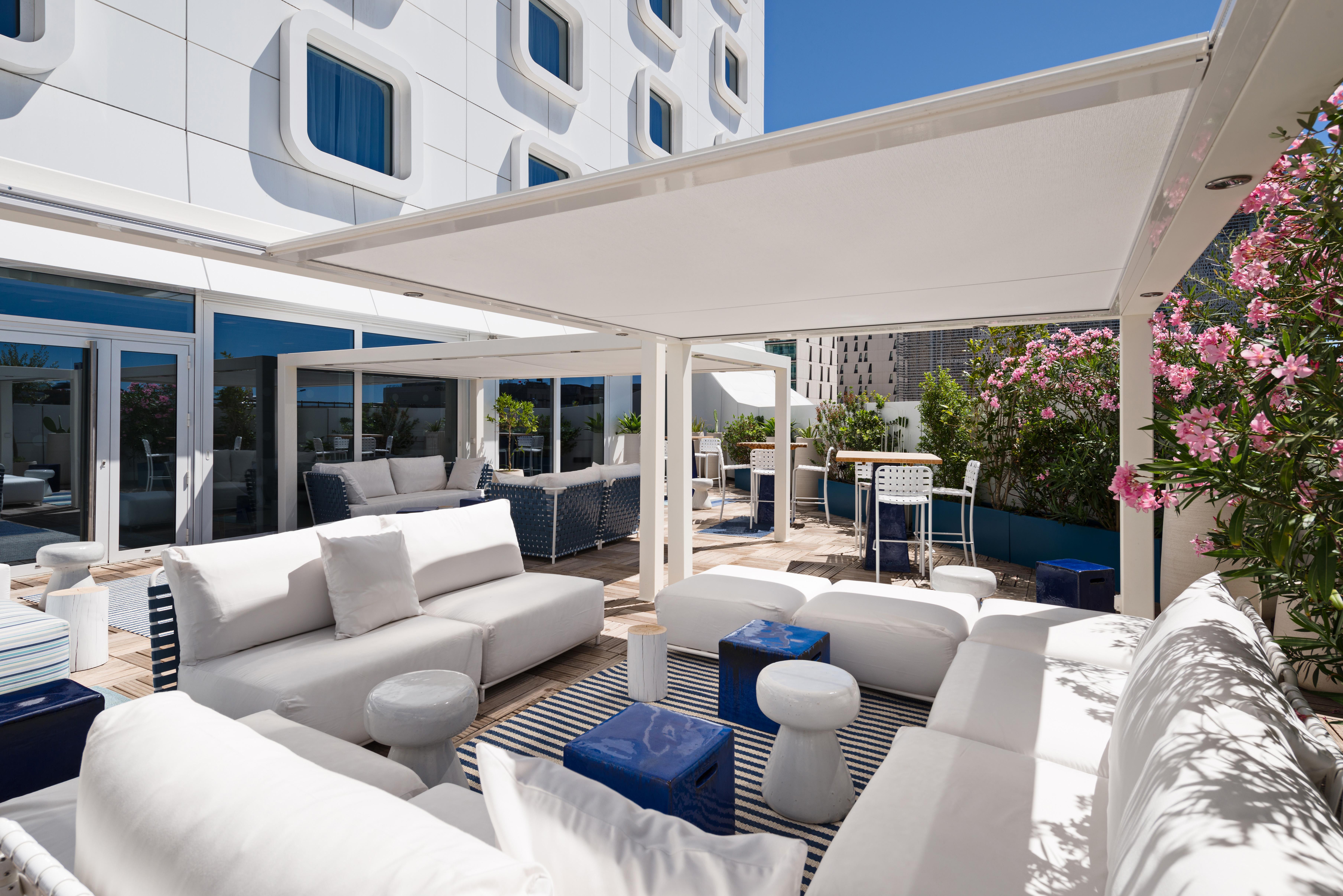 Golden Tulip Marseille Euromed Hotel Exterior photo