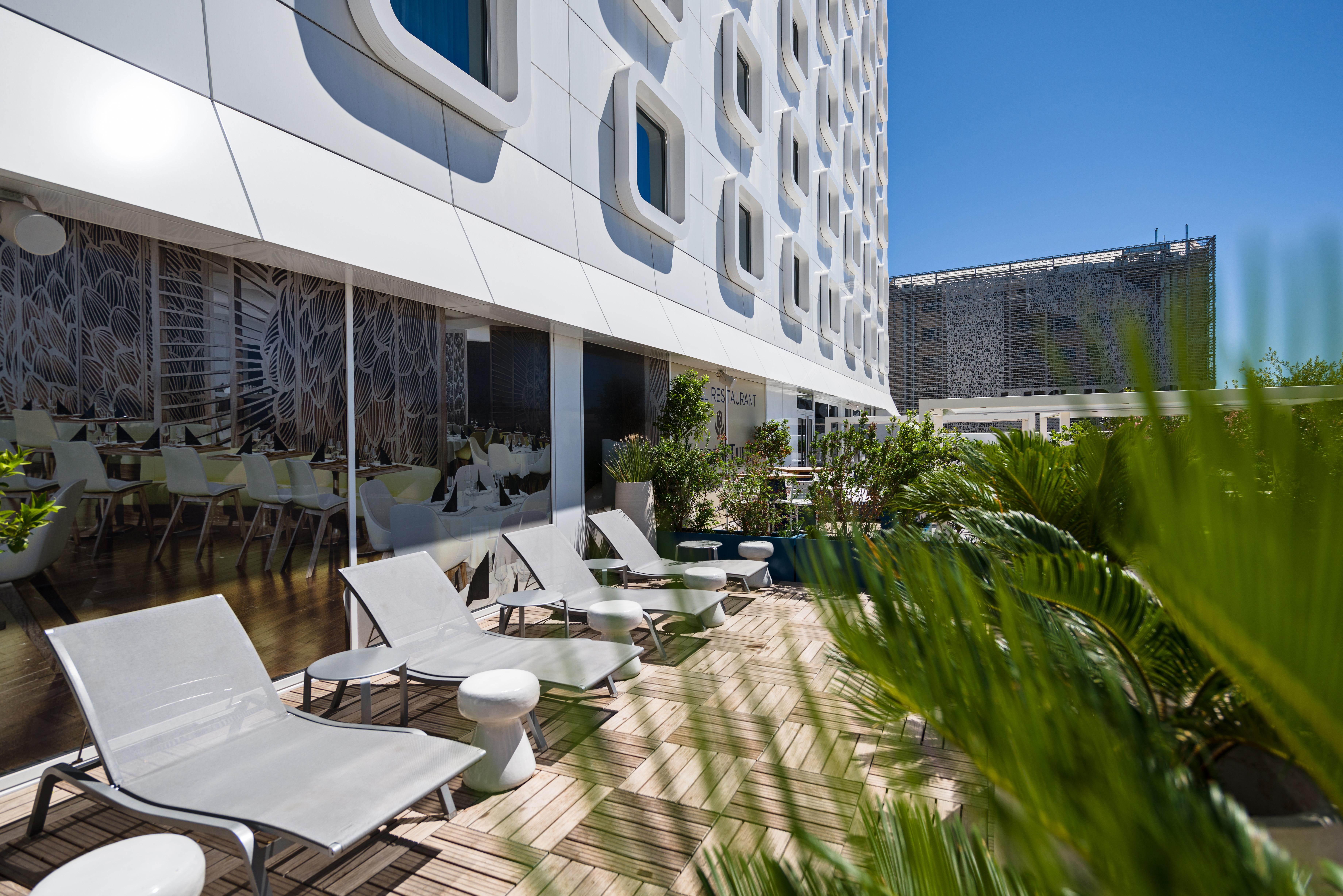 Golden Tulip Marseille Euromed Hotel Exterior photo