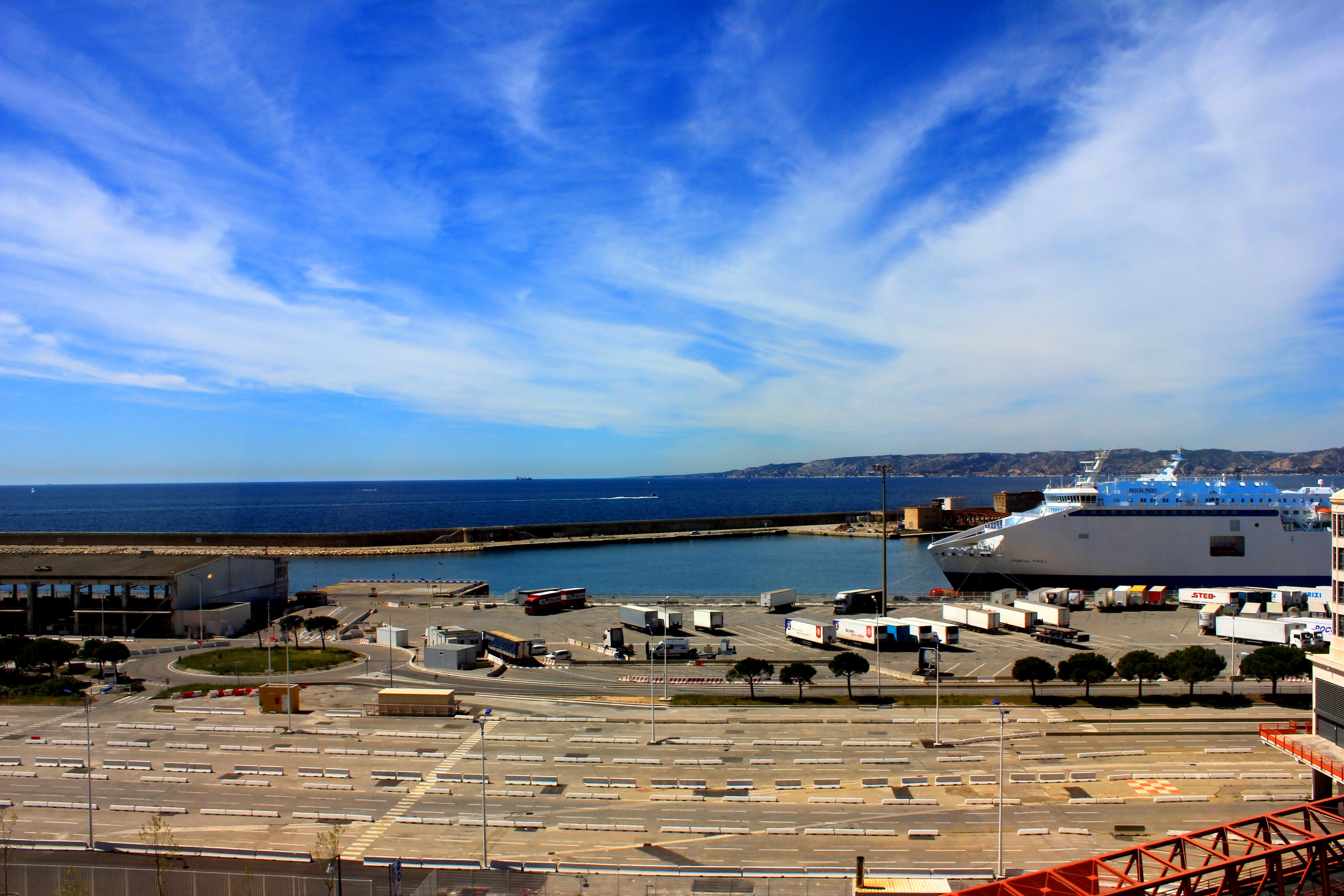 Golden Tulip Marseille Euromed Hotel Exterior photo