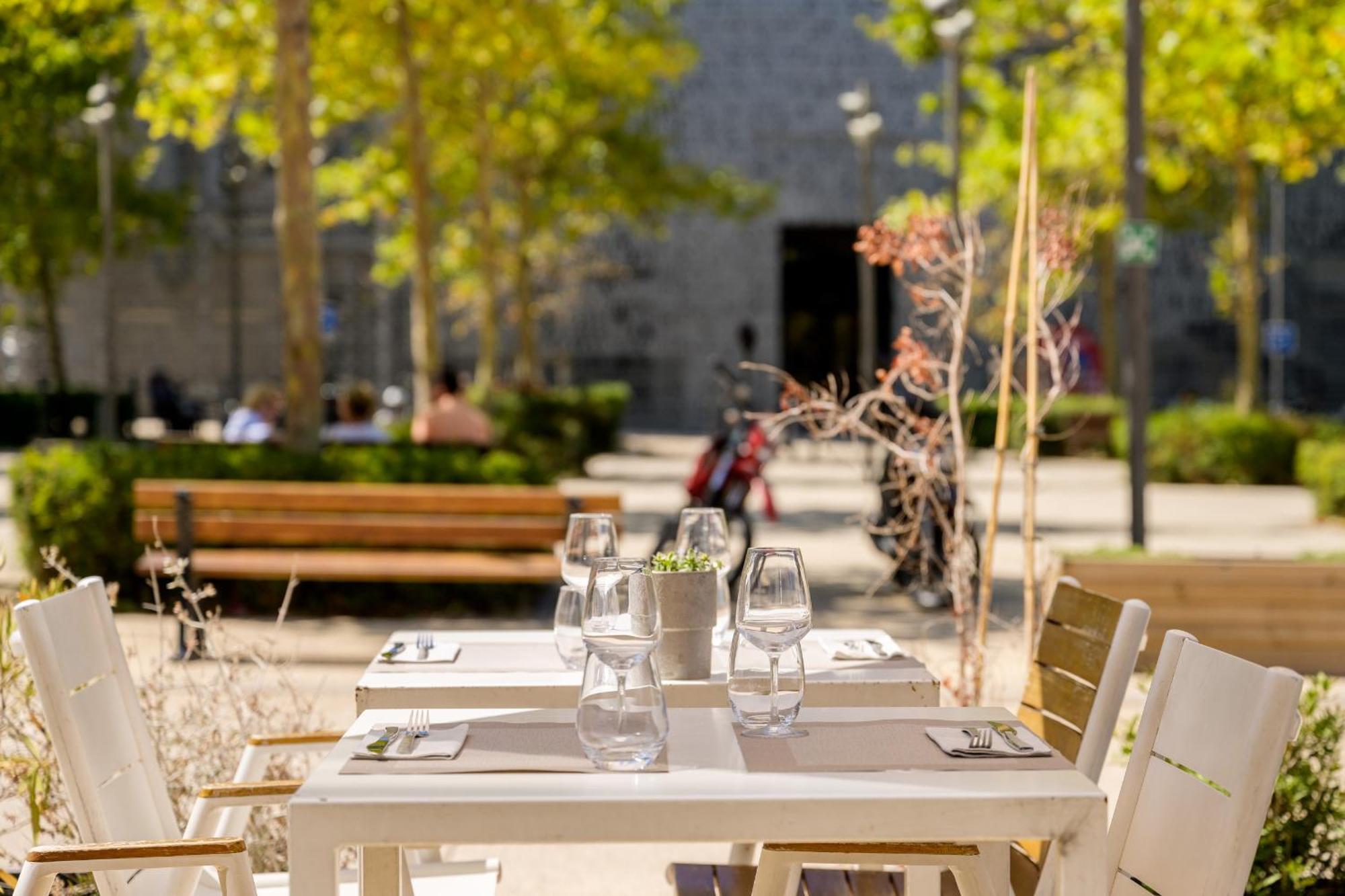 Golden Tulip Marseille Euromed Hotel Exterior photo